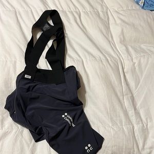 universal colours bib